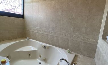 Bonita casa en Venta con amplio Jardín . Puebla.