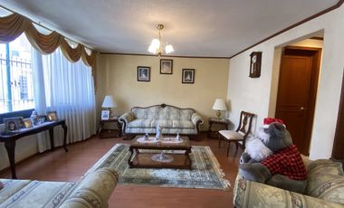 Bonita casa en Venta con amplio Jardín . Puebla.