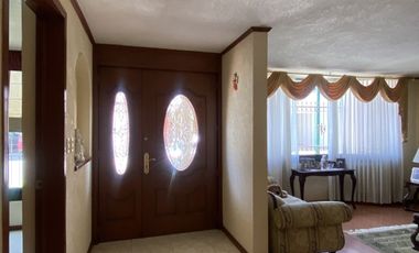 Bonita casa en Venta con amplio Jardín . Puebla.