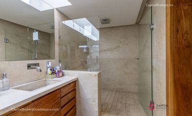 Casa de Lujo en Venta en El Cielo Country Club