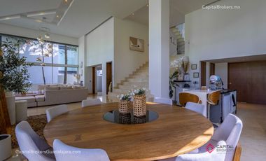 Casa de Lujo en Venta en El Cielo Country Club