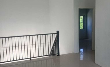 DIJUAL RUMAH ROYAL HYCINE RAMAYANA KALIDONI PALEMBANG