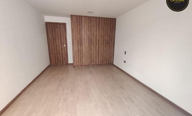 Departamento de venta en Puertas del Sol – código:21913
