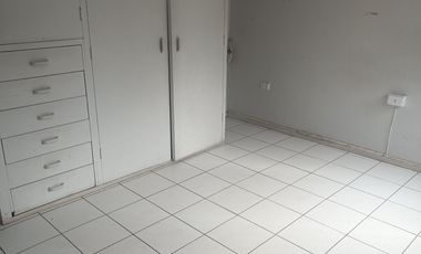 ARRIENDO AMPLIA CASA EN IQUIQUE, HABITACIONAL O COMERCIAL