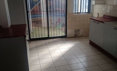 ARRIENDO AMPLIA CASA EN IQUIQUE, HABITACIONAL O COMERCIAL