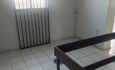 ARRIENDO AMPLIA CASA EN IQUIQUE, HABITACIONAL O COMERCIAL