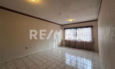 Casa en Venta  - (3)