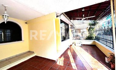 Casa en Venta  - (3)