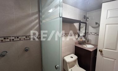 Casa en Venta  - (3)