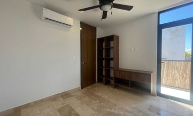 AMPLIO DEPARTAMENTO CON ALBERCA PRIVADA, EN ZONA PRIVILEGIADA EN TULUM, A POCOS MINUTOS DE LA PLAYA.