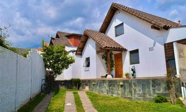 Casa en Venta en Rojas Magallanes Alto, La Florida