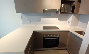 ARRIENDO Departamento 1D1B semi amoblado, Metro Chile España