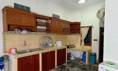 Rumah Bagus FULL FURNISHED Tengah Kota Solo dekat Fasilitas Umum