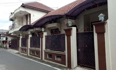 Rumah Bagus FULL FURNISHED Tengah Kota Solo dekat Fasilitas Umum
