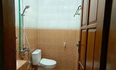 Rumah Bagus FULL FURNISHED Tengah Kota Solo dekat Fasilitas Umum