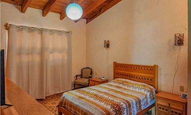 CASA EN RENTA AMUEBLADA EN EL CENTRO DE VALLE DE BRAVO