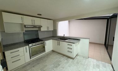 Casa en renta en Jardines de Bellavista, Tlalnepantla