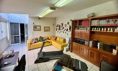 VENTA CASA EN PROVIDENCIA  EXCELENTE UBICACION
