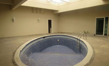Jardines del Pedregal: Casa con Alberca, amplio jardín y Gimnasio