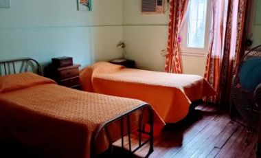 Casa de epoca, excelente conservacion.