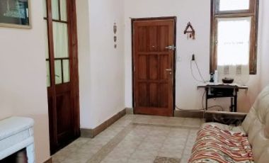 Casa de epoca, excelente conservacion.