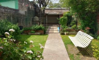 Casa de epoca, excelente conservacion.