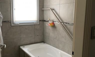 Triplex de categoria en condominio