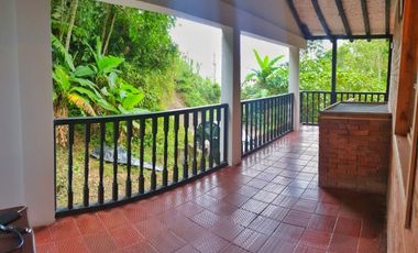 Maat vende Casa Campestre, El Chorrillo-Villeta 4.700 $165Millones