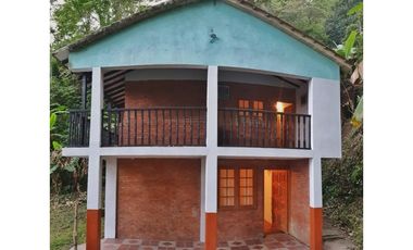 Maat vende Casa Campestre, El Chorrillo-Villeta 4.700 $165Millones