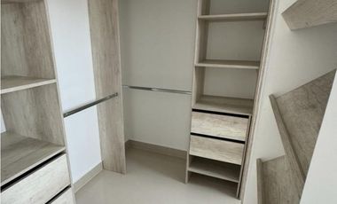 CIUDAD COUNTRY,  U. KINKINA $380 UN PARASO  EN SUS MANOS