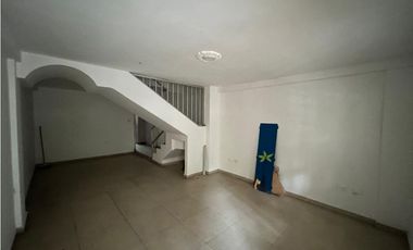 El Prado - Casa de tres pisos en venta. Barranquilla