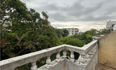 El Prado - Casa de tres pisos en venta. Barranquilla