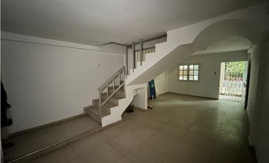 El Prado - Casa de tres pisos en venta. Barranquilla