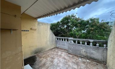 El Prado - Casa de tres pisos en venta. Barranquilla