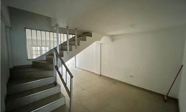 El Prado - Casa de tres pisos en venta. Barranquilla