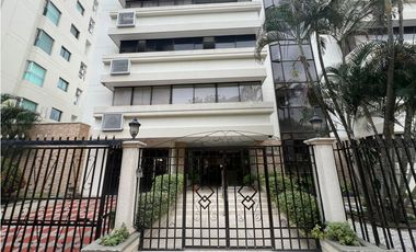 Lujoso apartamento amoblado en arriendo Riomar