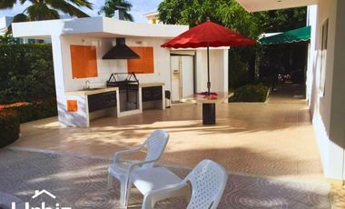 Casa Campestre y Casa de juegos en lote de 1770 m² en Verdesol, Melgar