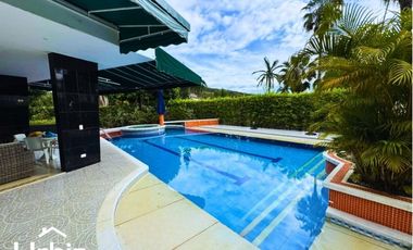 Casa Campestre y Casa de juegos en lote de 1770 m² en Verdesol, Melgar