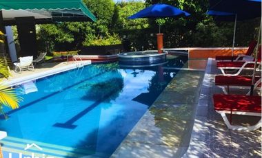 Casa Campestre y Casa de juegos en lote de 1770 m² en Verdesol, Melgar