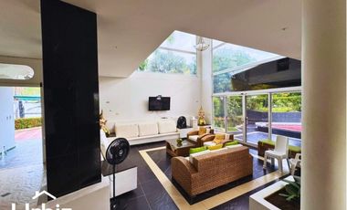 Casa Campestre y Casa de juegos en lote de 1770 m² en Verdesol, Melgar