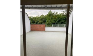 Casa en Venta 165 m², 3 Niveles Gran Ubicación en Pereira