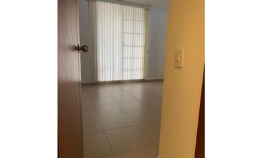 Casa en Venta 165 m², 3 Niveles Gran Ubicación en Pereira