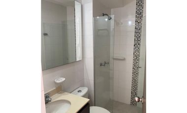 VENDO SOMBRA  APARTAMENTO VILLA CAROLINA  MIRADOR DL PARQUE 69 MTS