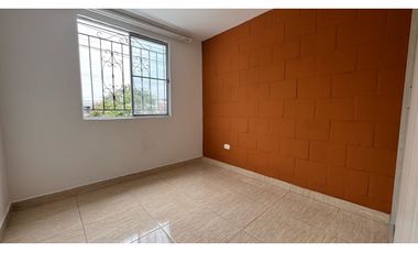 Casa de dos pisos en venta - Barrio Paraíso de La Italia Palmira Valle