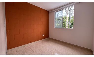 Casa de dos pisos en venta - Barrio Paraíso de La Italia Palmira Valle