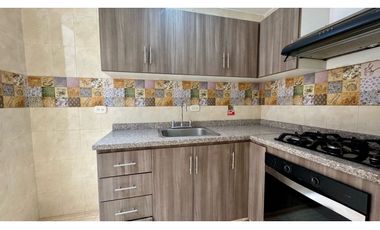 Casa de dos pisos en venta - Barrio Paraíso de La Italia Palmira Valle