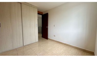 Casa de dos pisos en venta - Barrio Paraíso de La Italia Palmira Valle