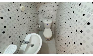 Casa de dos pisos en venta - Barrio Paraíso de La Italia Palmira Valle