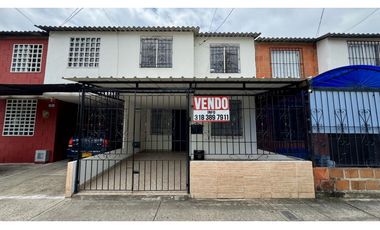 Casa de dos pisos en venta - Barrio Paraíso de La Italia Palmira Valle