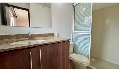 Casa de dos pisos en venta - Barrio Paraíso de La Italia Palmira Valle